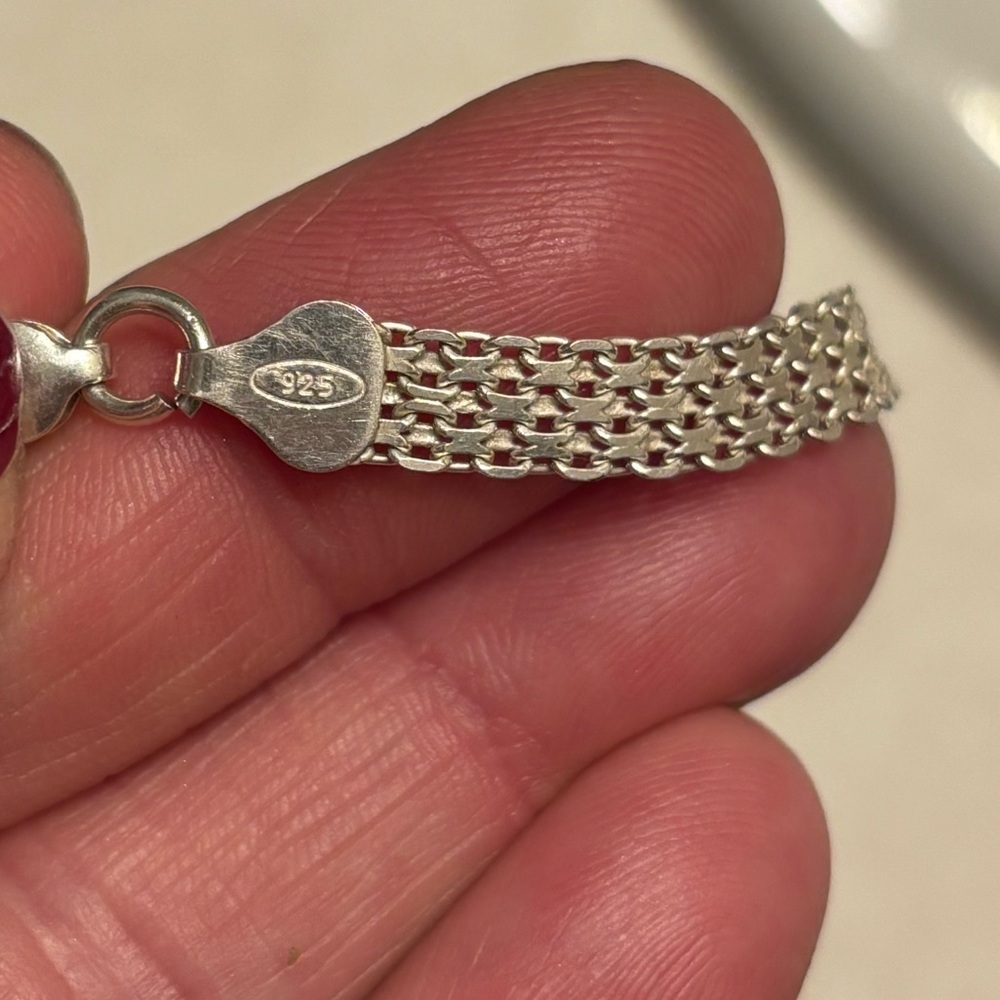 Sterling Silver 925 Bismarck mesh 8” bracelet - Picture 3 of 6